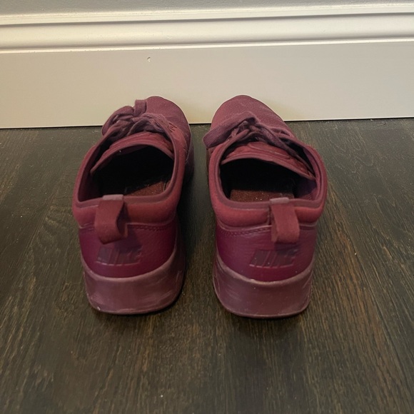 Nike Air Max - Picture 2 of 4